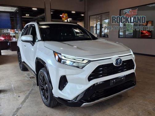 2024 Toyota RAV4 Hybrid SE