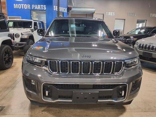 2022 Jeep Grand Cherokee Overland