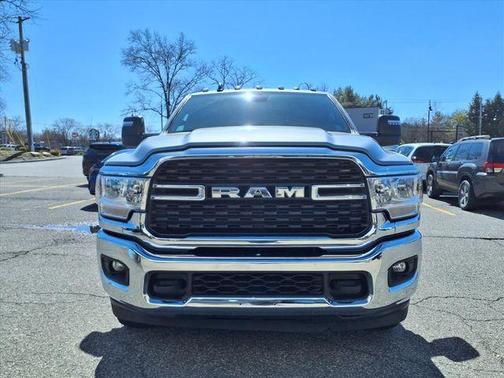 Billet Silver Metallic Clearcoat 2024 RAM 3500 Big Horn