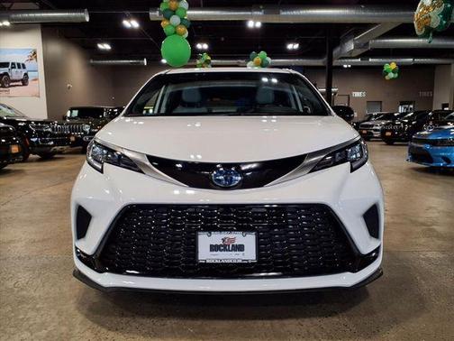 2023 Toyota Sienna XSE