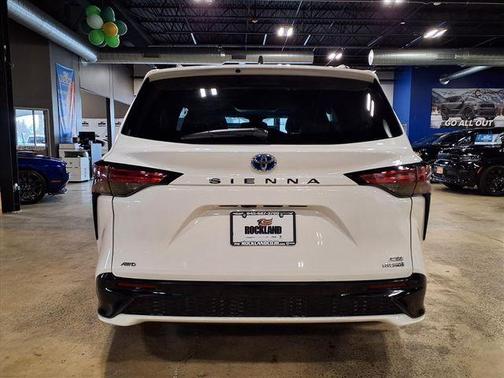 2023 Toyota Sienna XSE