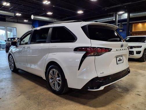 2023 Toyota Sienna XSE