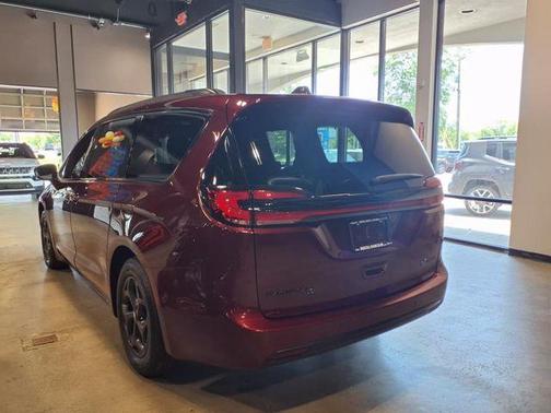 2021 Chrysler Pacifica Hybrid Limited