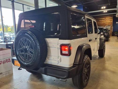 2024 Jeep Wrangler Sport