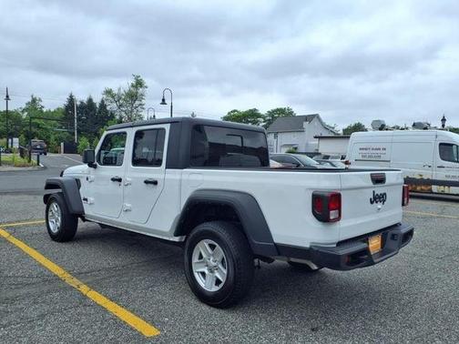 2023 Jeep Gladiator Sport