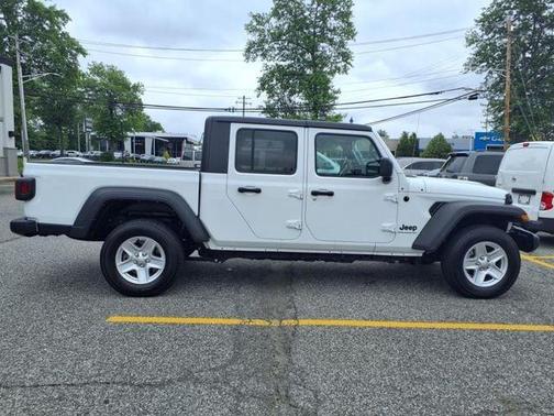 2023 Jeep Gladiator Sport