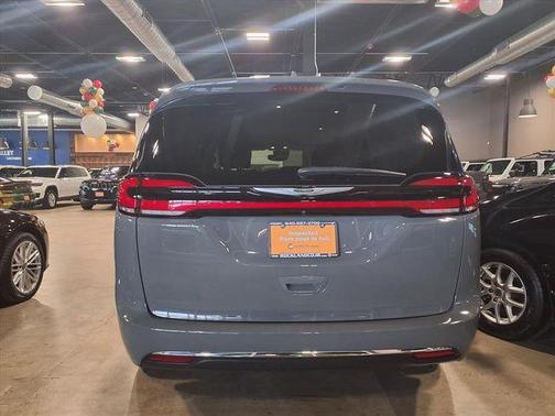 2022 Chrysler Pacifica Touring-L