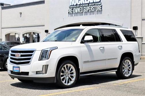 Photo 3 of 21 of 2019 Cadillac Escalade Luxury