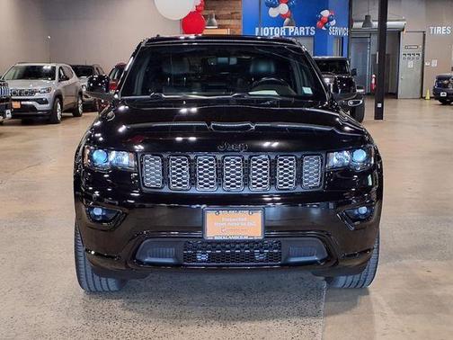 2022 Jeep Grand Cherokee WK Laredo