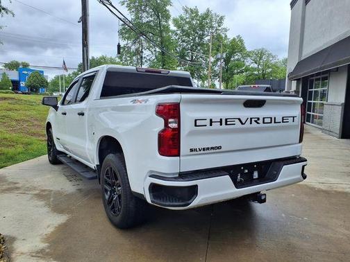Summit White 2023 Chevrolet Silverado 1500 Custom