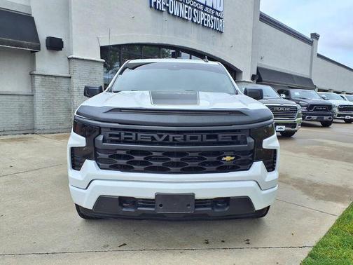 Summit White 2023 Chevrolet Silverado 1500 Custom