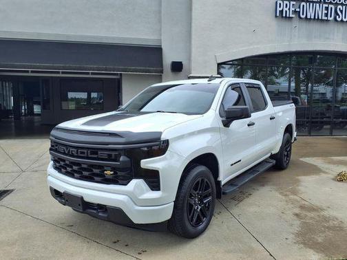 Summit White 2023 Chevrolet Silverado 1500 Custom