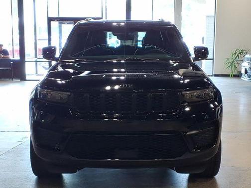 Diamond Black 2024 Jeep Grand Cherokee Laredo