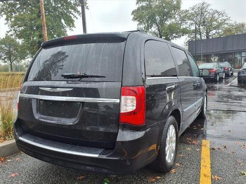 2013 Chrysler Town & Country Touring