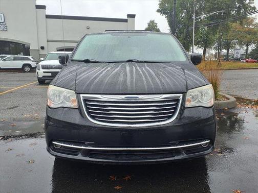 2013 Chrysler Town & Country Touring