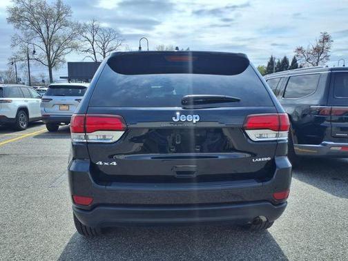 2022 Jeep Grand Cherokee WK Laredo