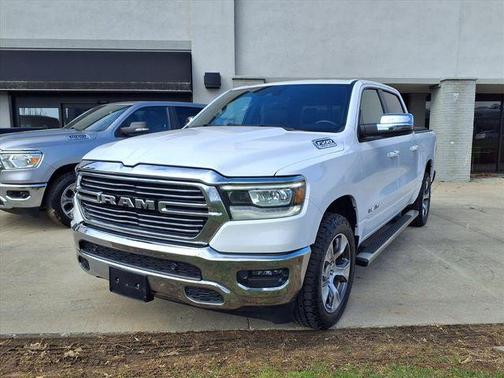 Bright White Clearcoat 2023 RAM 1500 Laramie