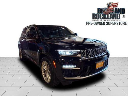 2022 Jeep Grand Cherokee Summit