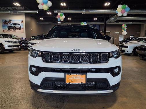 Bright White Clearcoat 2023 Jeep Compass Limited