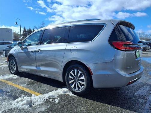 2021 Chrysler Pacifica Hybrid Touring L