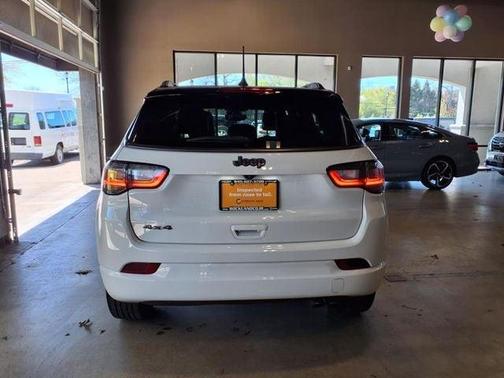 2022 Jeep Compass Altitude