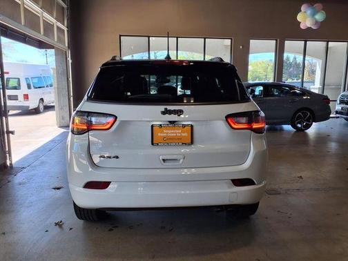 2022 Jeep Compass Altitude