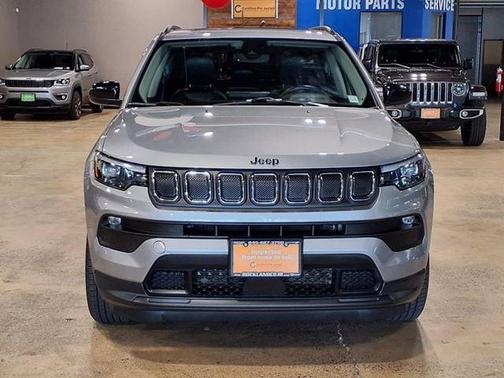 2022 Jeep Compass Latitude Lux