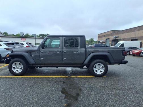 2023 Jeep Gladiator Sport