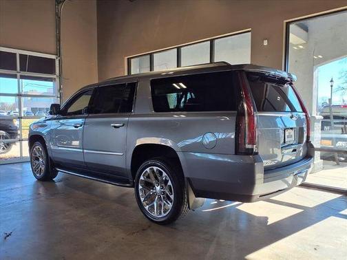 2018 Cadillac Escalade ESV Luxury
