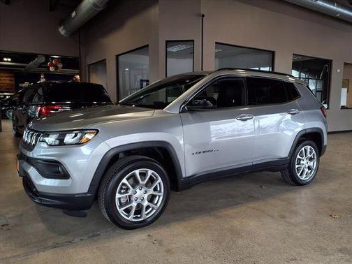 2023 Jeep Compass Latitude Lux