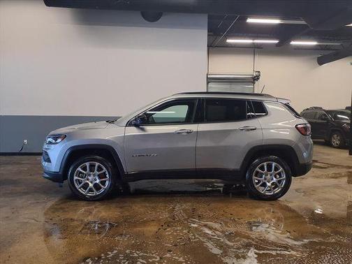 2023 Jeep Compass Latitude Lux