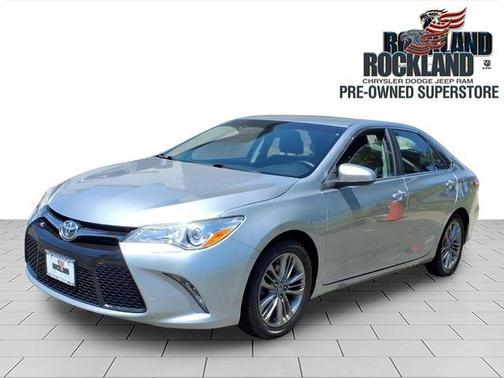 Celestial Silver Metallic 2015 Toyota Camry SE