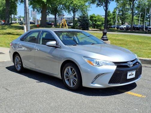 Celestial Silver Metallic 2015 Toyota Camry SE