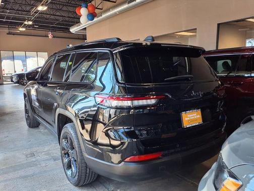 2021 Jeep Grand Cherokee L Laredo