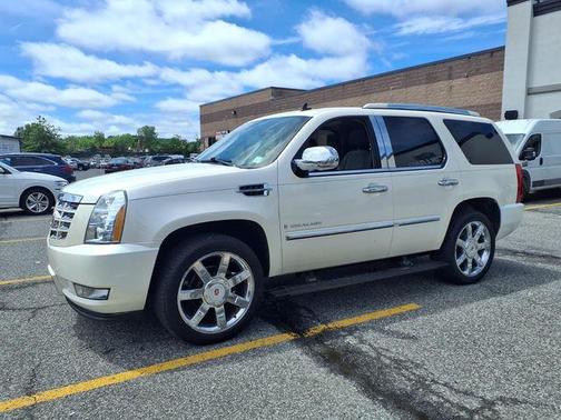 White Diamond Clearcoat 2009 Cadillac Escalade Base