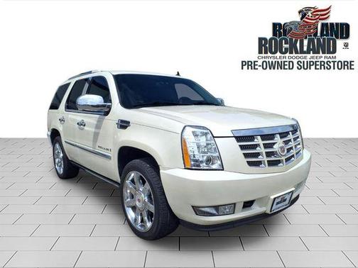 White Diamond Clearcoat 2009 Cadillac Escalade Base