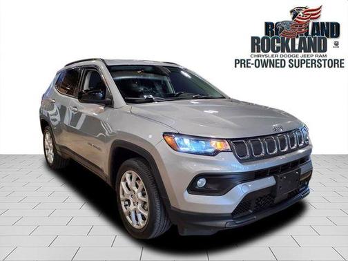 2022 Jeep Compass Latitude Lux