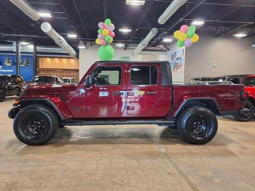 Snazzberry Pearlcoat 2022 Jeep Gladiator Sport