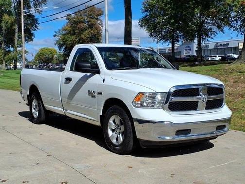 Bright White Clearcoat 2022 RAM 1500 Classic Tradesman