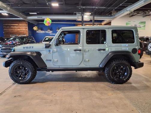 Earl Clearcoat 2023 Jeep Wrangler 4xe Base