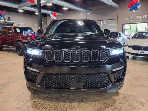 Diamond Black 2024 Jeep Grand Cherokee Summit
