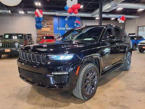 Diamond Black 2024 Jeep Grand Cherokee Summit