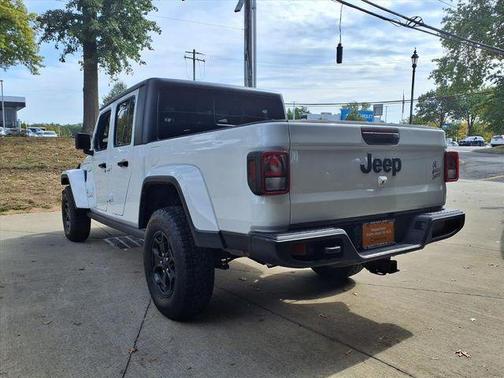 2022 Jeep Gladiator Sport