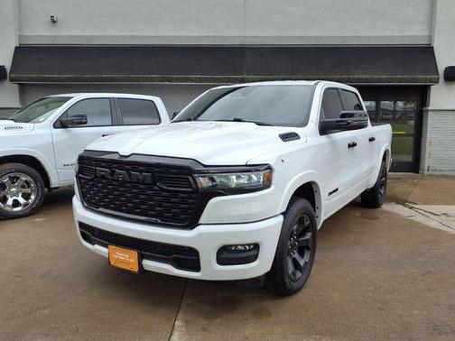 Bright White Clearcoat 2025 RAM 1500 Big Horn/Lone Star