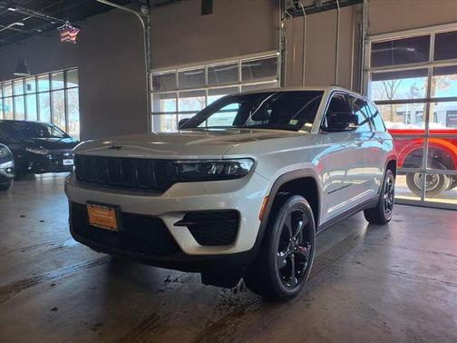 2023 Jeep Grand Cherokee Altitude