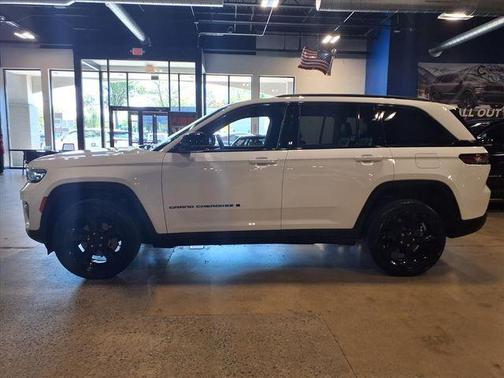 2023 Jeep Grand Cherokee Altitude