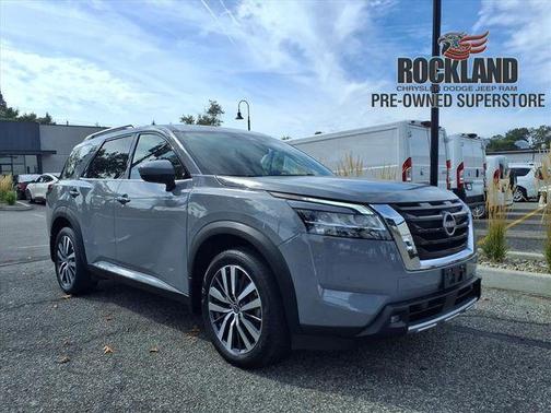 2022 Nissan Pathfinder Platinum