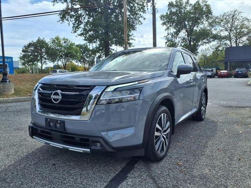 2022 Nissan Pathfinder Platinum
