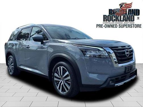 2022 Nissan Pathfinder Platinum