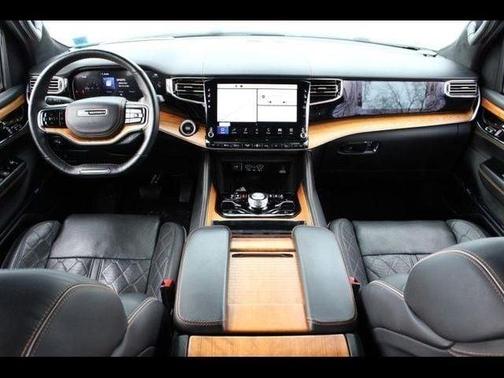 2022 Jeep Grand Wagoneer Series III